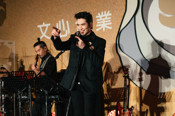 ▲▼蕭敬騰新年就放閃！觀眾大喊「林有慧我愛你」　他笑答：我老婆說謝謝。（圖／華納音樂提供）