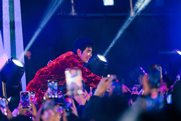 ▲▼蕭敬騰新年就放閃！觀眾大喊「林有慧我愛你」　他笑答：我老婆說謝謝。（圖／華納音樂提供）