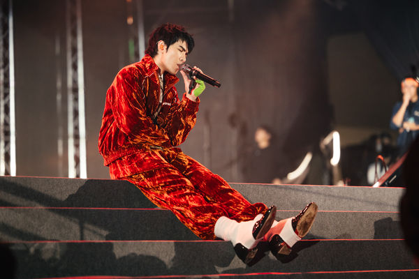 ▲▼蕭敬騰新年就放閃！觀眾大喊「林有慧我愛你」　他笑答：我老婆說謝謝。（圖／華納音樂提供）