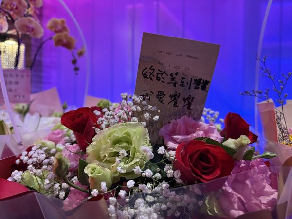 ▲「饗饗」微風信義店爆發疑似食品中毒事件，導致59人送醫，衛生局勒令餐廳停業，複查後今（12日）核准復業，第一天人潮。（圖／饗賓集團提供）
