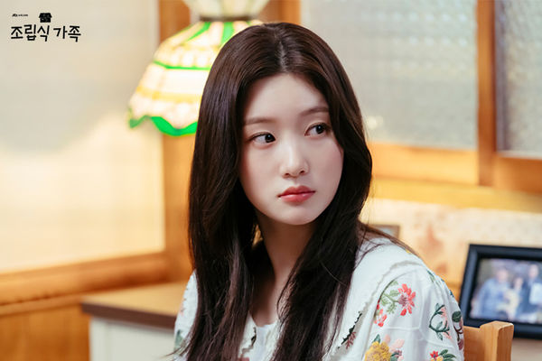 ▲▼彩娟。（圖／翻攝自《偶然成為家人》官網）