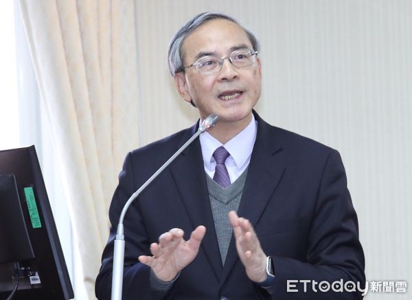 ▲▼財政部次長阮清華 立法院內政委員會 答詢 地方制度法修正草案。（圖／記者屠惠剛攝）