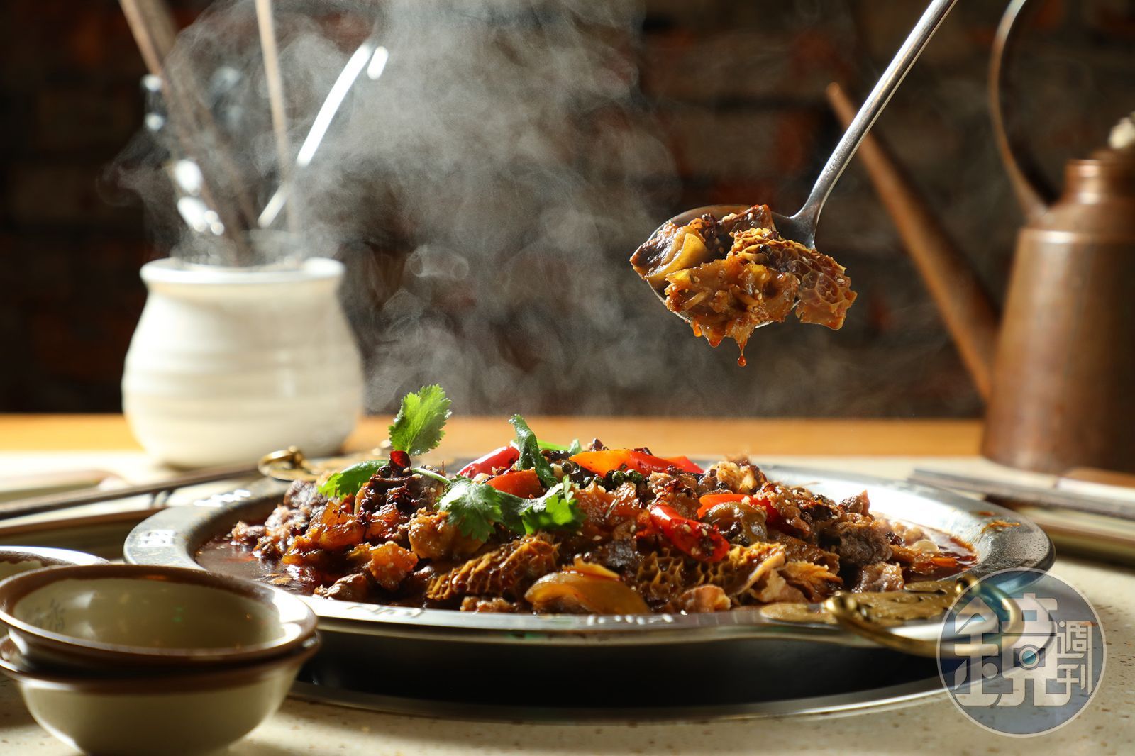 外帶年菜懶人包！6大鍋物名店從酸菜白肉鍋、溫體羊肉爐、薑母鴨到麻辣鍋　讓你輕鬆準備一桌澎湃年夜飯