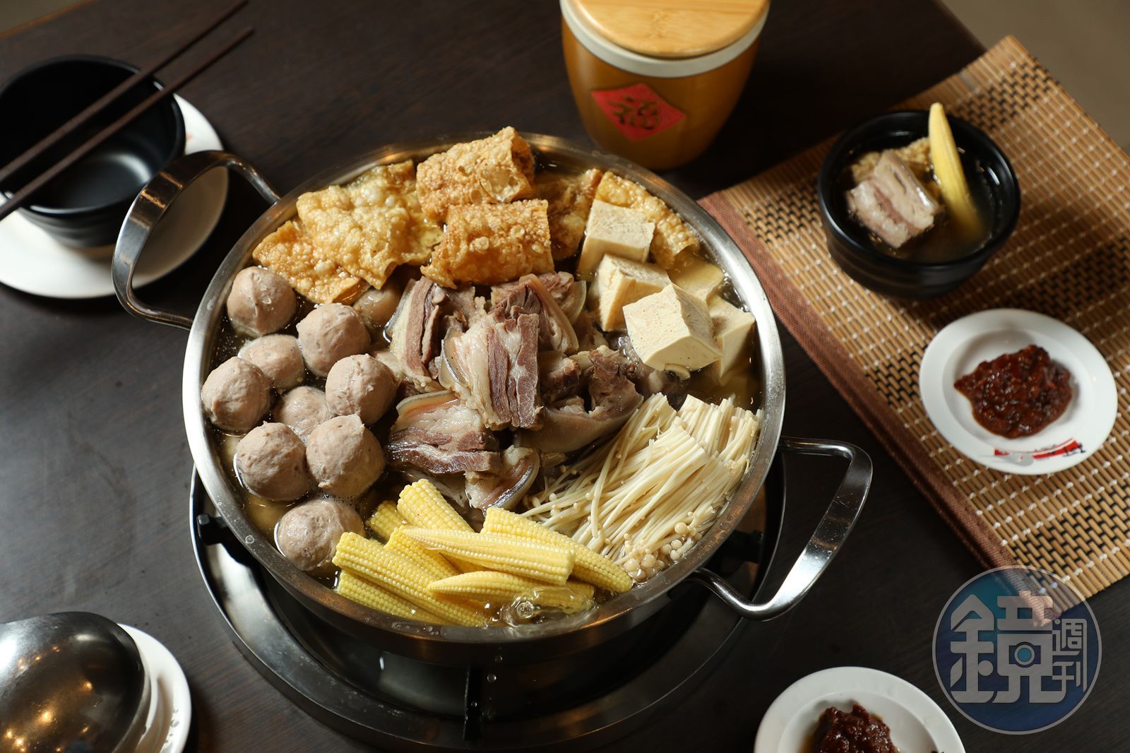 外帶年菜懶人包！6大鍋物名店從酸菜白肉鍋、溫體羊肉爐、薑母鴨到麻辣鍋　讓你輕鬆準備一桌澎湃年夜飯