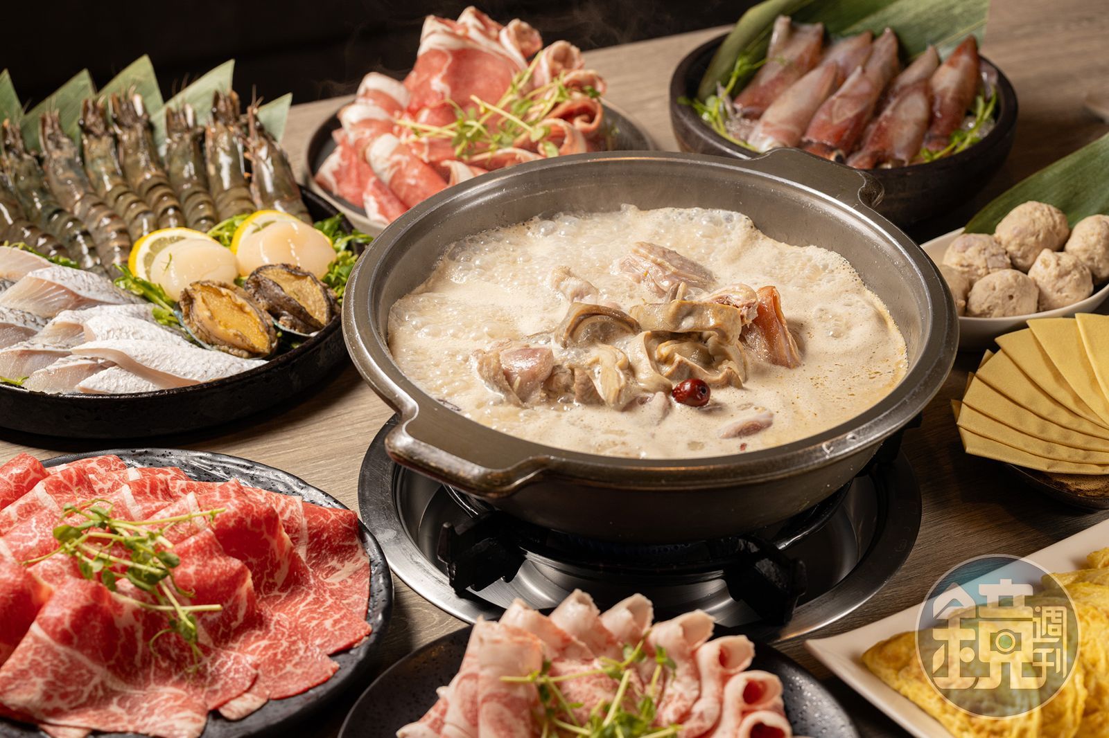 外帶年菜懶人包！6大鍋物名店從酸菜白肉鍋、溫體羊肉爐、薑母鴨到麻辣鍋　讓你輕鬆準備一桌澎湃年夜飯