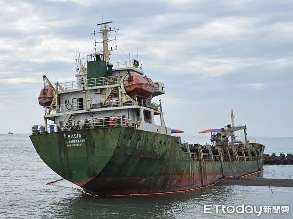 ▲巴西亞擱淺前船況。（圖／航港局提供）