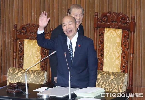 ▲▼韓國瑜 立法院院長 立法院院會 揮手。（圖／記者屠惠剛攝）