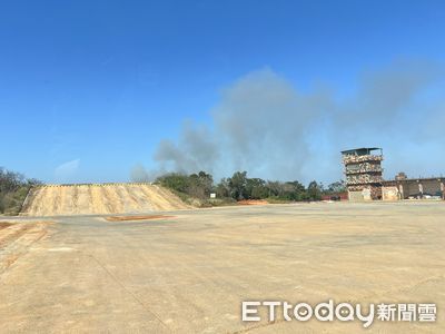 快訊／新竹坑子口靶場旁火警　雜草狂燒3.5hrs毀2500㎡林地