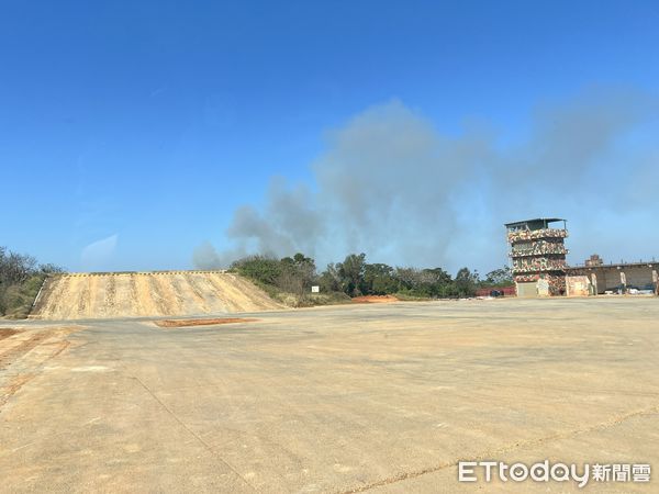 ▲▼新竹坑子口靶場火警             。（圖／記者楊永盛翻攝）