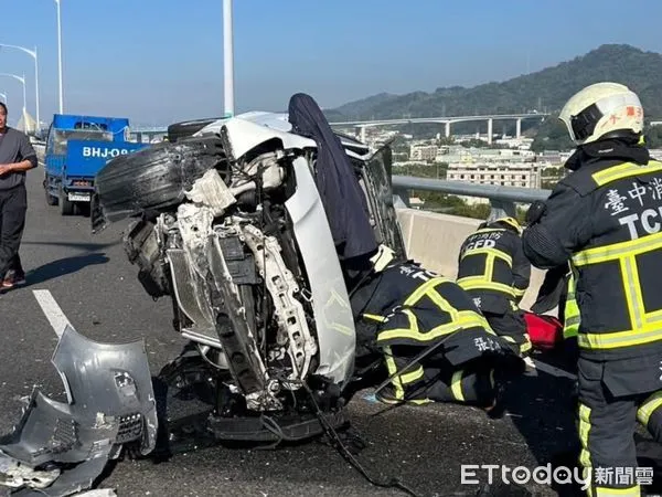 ▲▼國道4號潭子車禍。（圖／Facebook／臺中市政府消防局第一救災救護大隊潭子分隊）