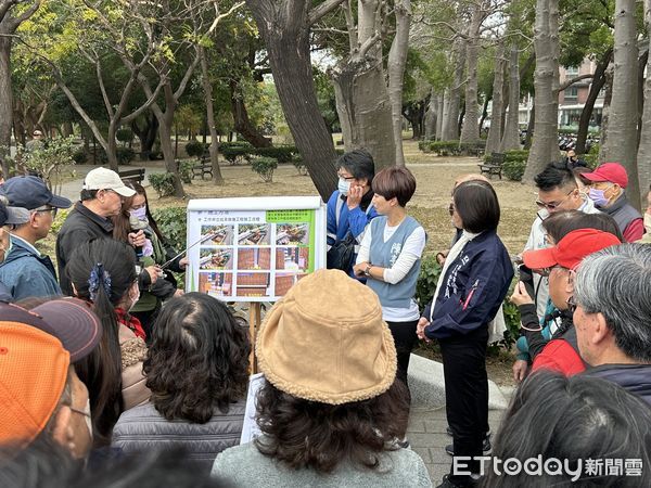 ▲立委陳亭妃偕同東區崇明里李仁慈里長，召集內政部國土管理署、台南市工務局、水利局等相關單位，針對東區中華東路三段之污水下水道設計進行現地會勘。（圖／記者林東良翻攝，下同）