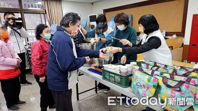 氣溫驟降！台東縣政府寒冬送暖　為弱勢民眾親送熱食