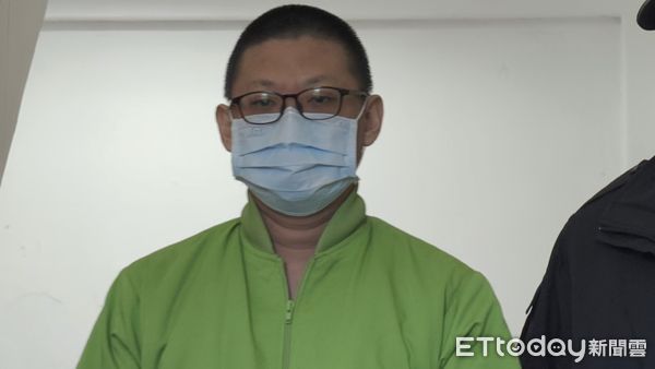 ▲▼任職幼兒園期間涉性侵6位女童的毛畯珅，二審被高院加重改判28年8月徒刑後，14日被押解到高院召開延押庭。（圖／記者黃哲民攝）