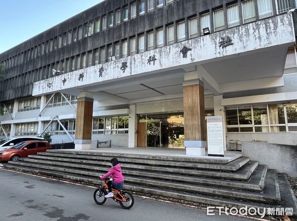 ▲▼政大社資中心斥資1.9億蛻變重生，建構青旅遊樂場＋展演舞台。（圖／記者許敏溶攝）