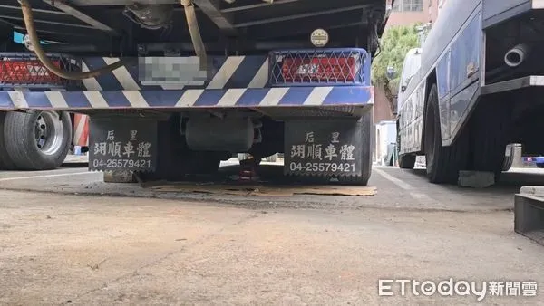 ▲▼台中男子未拉手剎車慘遭貨車輪胎壓死，低溫躺地11小時沒人發現。（圖／民眾提供，下同）