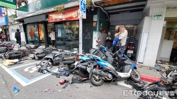 ▲台北市內湖區嚴重車禍釀4傷。（圖／記者黃彥傑攝，下同）