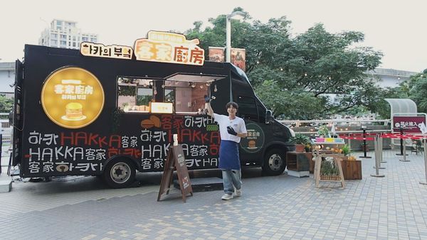 ▲▼ 利特現身桃園棒球場 。（圖／客家電視台）