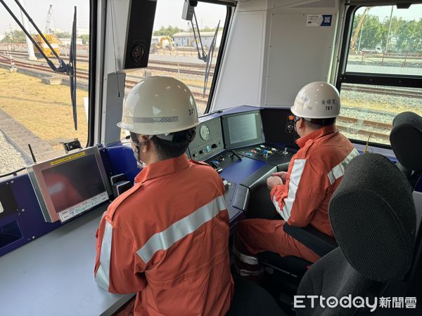 ▲▼高鐵軌道線形檢測車。（圖／記者李姿慧攝）