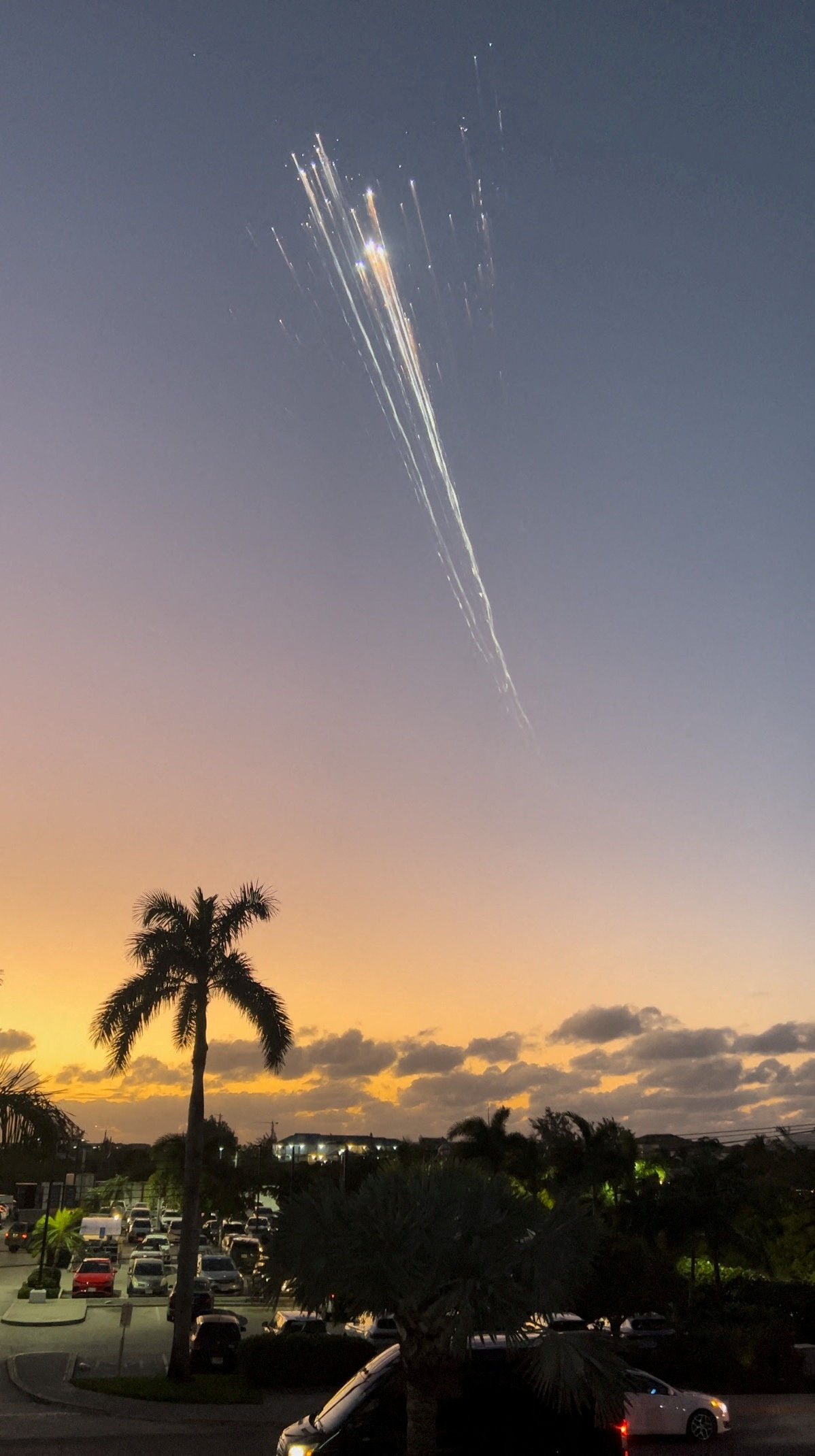 ▲▼ 太空探索科技公司（SpaceX）16日進行星艦第7次試飛失敗。（圖／路透）