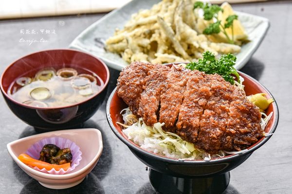 ▲▼日本福島檜原湖釣西太公魚。（圖／部落客周花花授權提供）