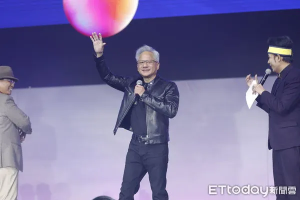 ▲▼輝達創辦人暨執行長黃仁勳現身緯創尾牙現場，表達對緯創資通董事長林明憲的支持與感謝，隨後便趕赴輝達台灣尾牙現場。（圖／記者湯興漢攝）