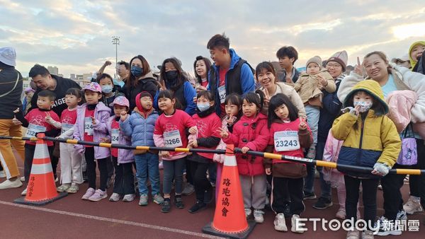 ▲▼2025金門馬拉松於1月18日盛大開跑。（圖／記者林名揚翻攝）