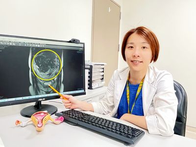 她大量經血+腹脹不適！肚子大到被讓座才知「巨大子宮肌瘤」上身