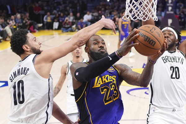 ▲▼湖人天王詹姆斯、里夫斯；籃網羅素。（圖／達志影像／美聯社）