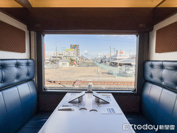 日本景點|「最美移動餐廳」Emotion列車 私人包廂看海、甜點吃到飽