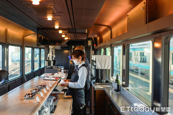 日本景點|「最美移動餐廳」Emotion列車 私人包廂看海、甜點吃到飽
