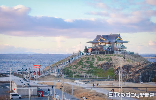 日本景點|「最美移動餐廳」Emotion列車 私人包廂看海、甜點吃到飽