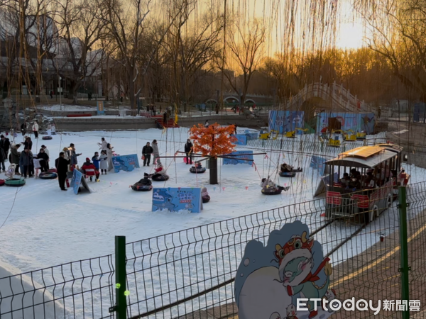 ▲▼北京龍潭公園舉行龍潭冰雪節。（圖／記者陳冠宇攝）