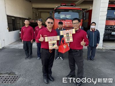 台南市消防之友會第六辦事處　蛇年春節慰問六大隊