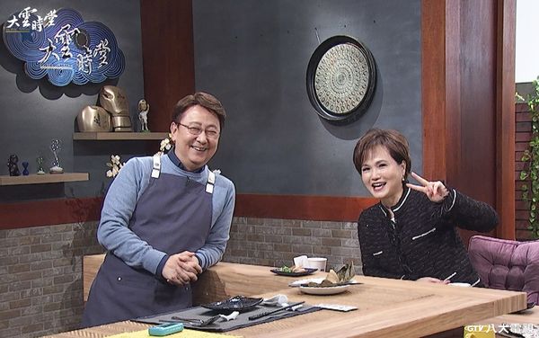 ▲▼李四端（左）、沈春華（右）在《大雲時堂》同台歡聚。（圖／八大提供）