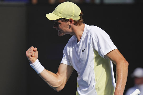 ▲▼球王辛納澳網第4輪身體不適，臉色慘白、右手發抖，辛苦晉級8強。（圖／達志影像／美聯社）