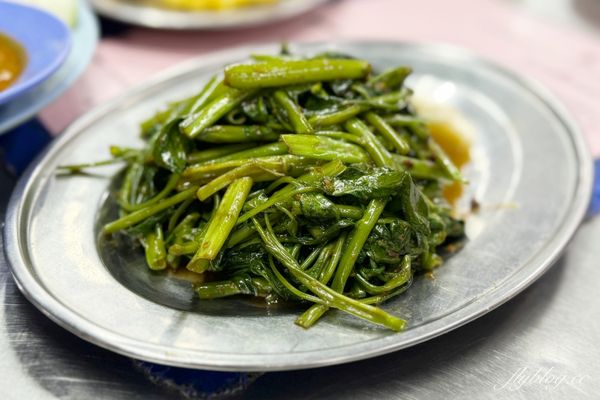 ▲▼馬來西亞吉隆坡黃亞華小食店，亞羅街夜市必吃燒雞翅。（圖／部落客飛天璇提供）