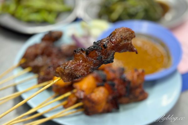 ▲▼馬來西亞吉隆坡黃亞華小食店，亞羅街夜市必吃燒雞翅。（圖／部落客飛天璇提供）