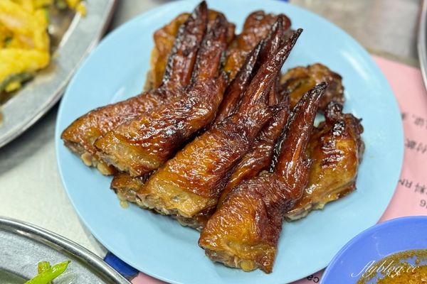 ▲▼馬來西亞吉隆坡黃亞華小食店，亞羅街夜市必吃燒雞翅。（圖／部落客飛天璇提供）