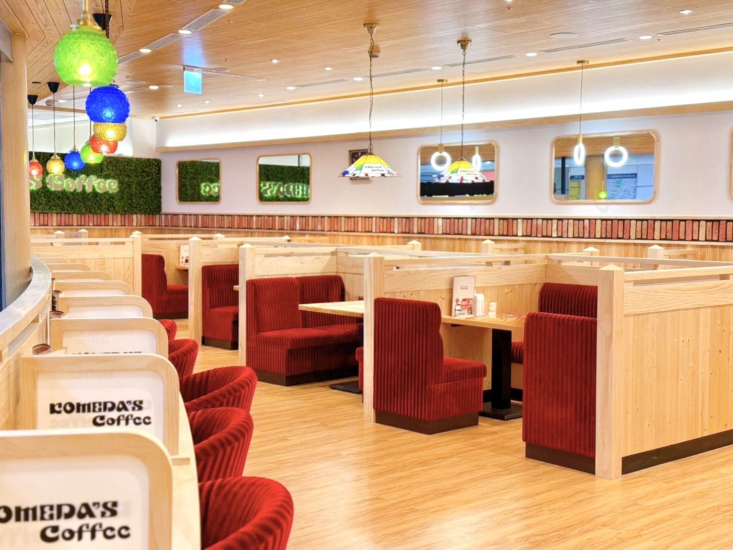 ▲全台首間客美多咖啡京站登場。（圖／業者提供）