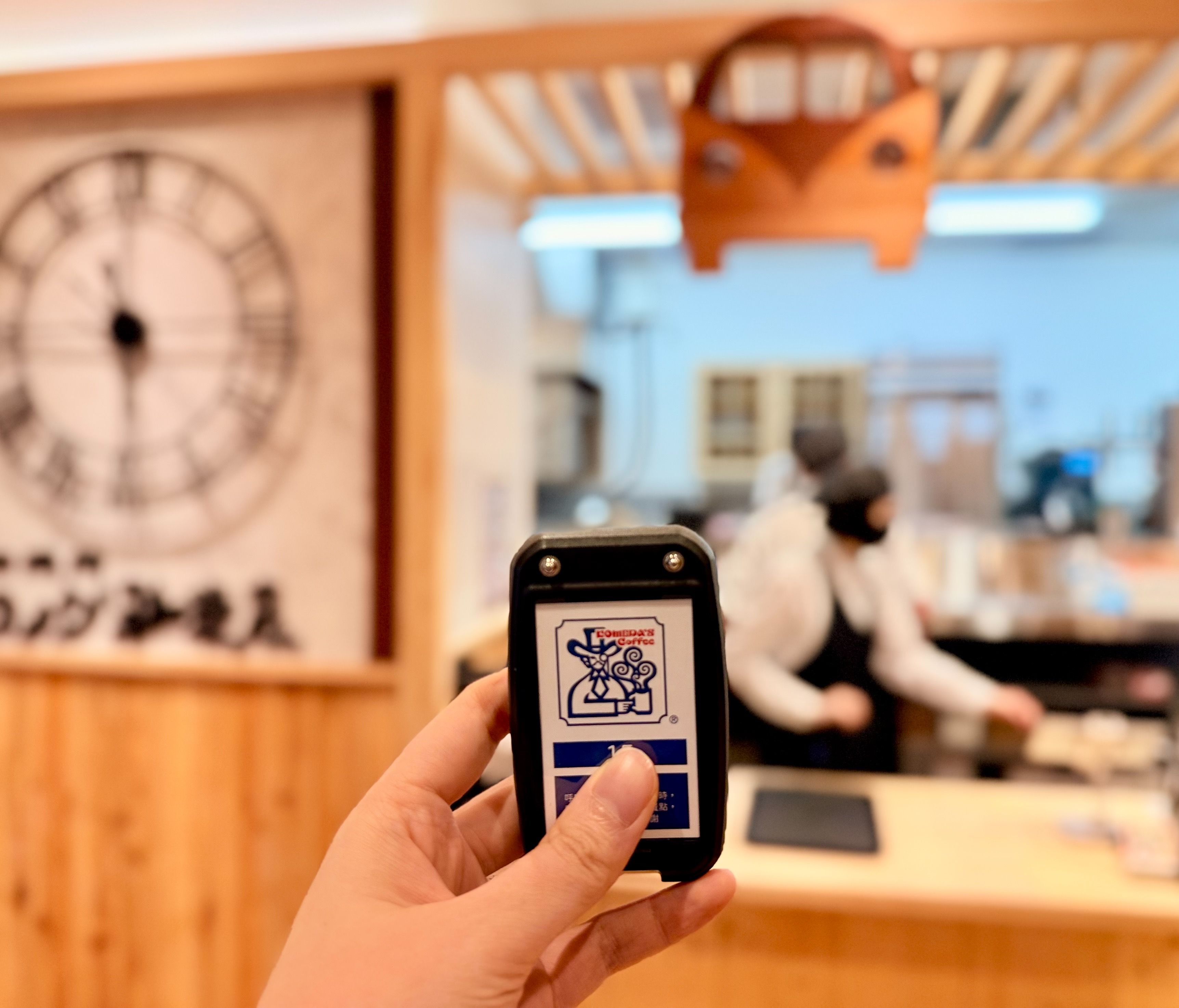 ▲全台首間客美多咖啡京站登場。（圖／業者提供）