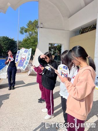 ▲▼   嘉市警入校宣導反詐騙，嘉女編防詐舞步   。（圖／嘉義市警局提供）