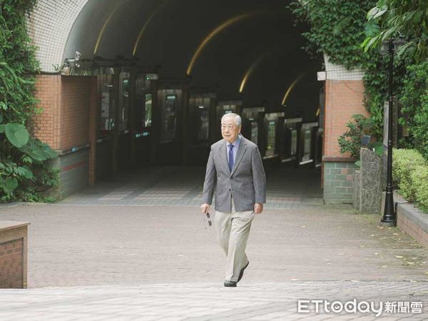 ▲▼90歲氣象主播李富城重返校園。（圖／世新大學提供）