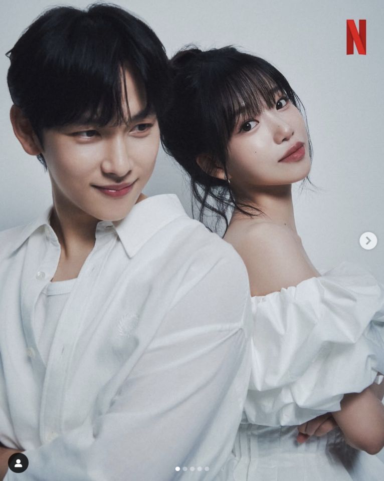 星座。（圖／netflixkr IG）