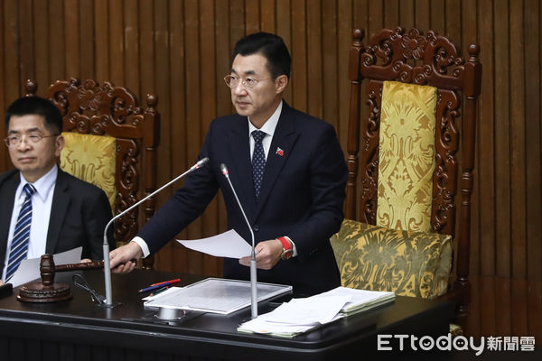 ▲立法院審查中央政府總預算三讀，副院長江啟臣落槌通過。（圖／記者林敬旻攝）