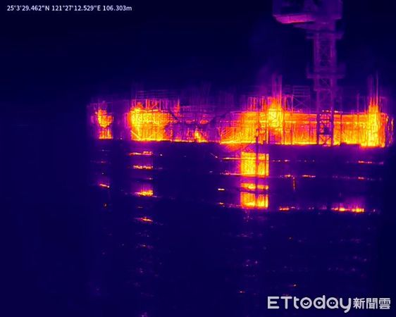 新莊建案火警，空拍機熱顯像攝影畫面。（圖／記者黃彥傑翻攝）