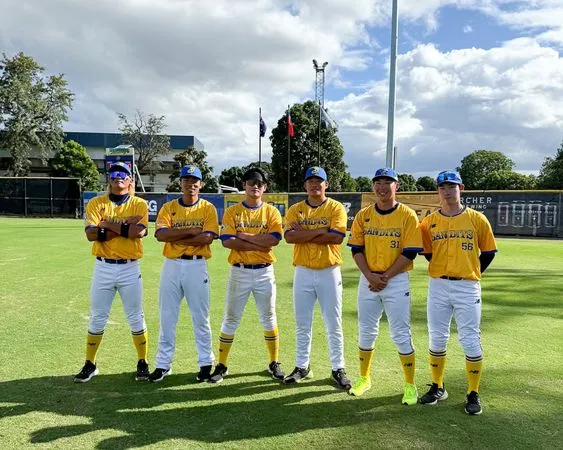 ▲▼第二梯中職球員完成澳職賽事。（圖／截自俠盜隊官方社群）