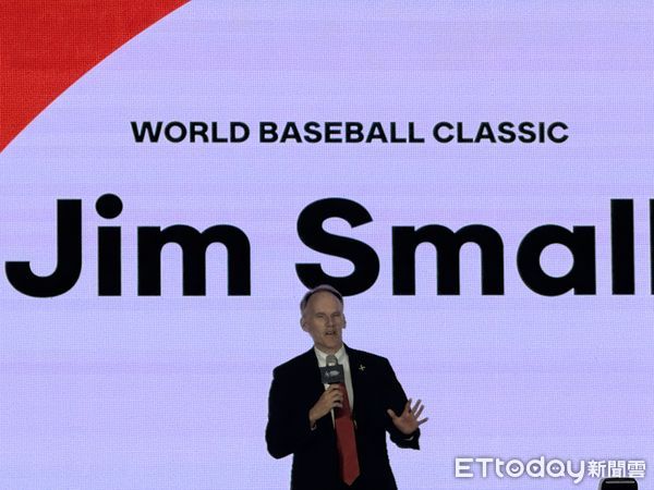 ▲▼        WBC總裁史莫（Jim Small）受訪時對於即將於台北大巨蛋舉行的賽事以及未來舉辦大聯盟賽事的可能性發表看法。     。（圖／記者王真魚攝）