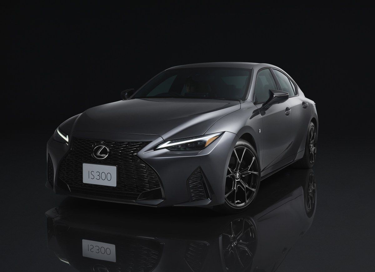 ▲日本推出新年式LEUXS IS，IS 300特仕車成最大亮點。（圖／翻攝自LLEXUS）