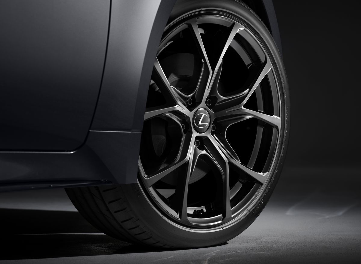 ▲日本推出新年式LEUXS IS，特仕車成最大亮點。（圖／翻攝自LLEXUS）