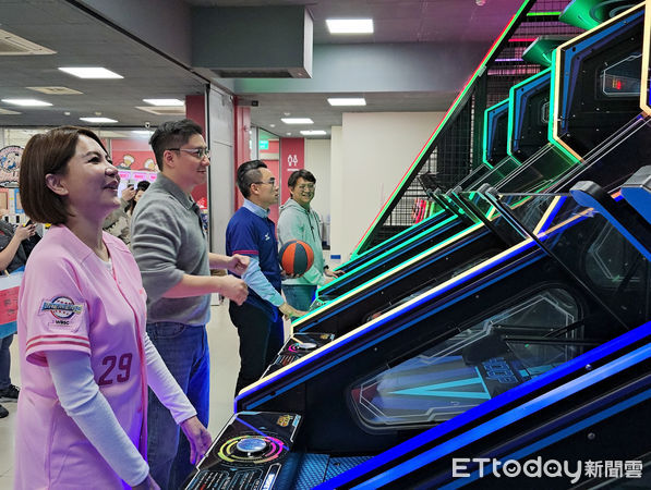 ▲▼  藍委揪團PK打棒球、籃球  。（圖／國民黨立委提供）